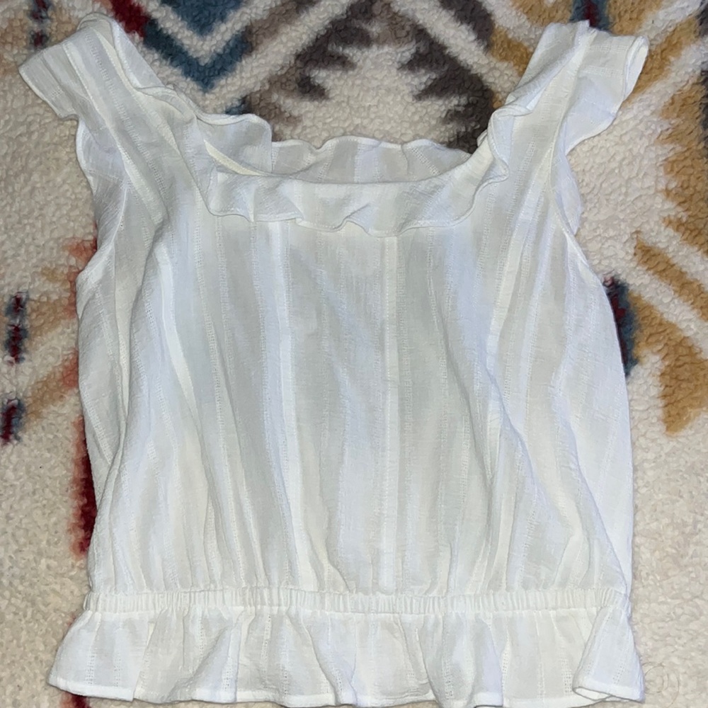 Top (shirt) Brand (Express) Color (white) Brand new!